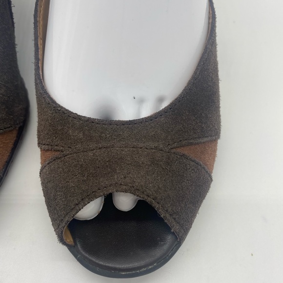 Croft &B Barrow Sole(Sense)ability Suede Open Toe Heels - Picture 9 of 11